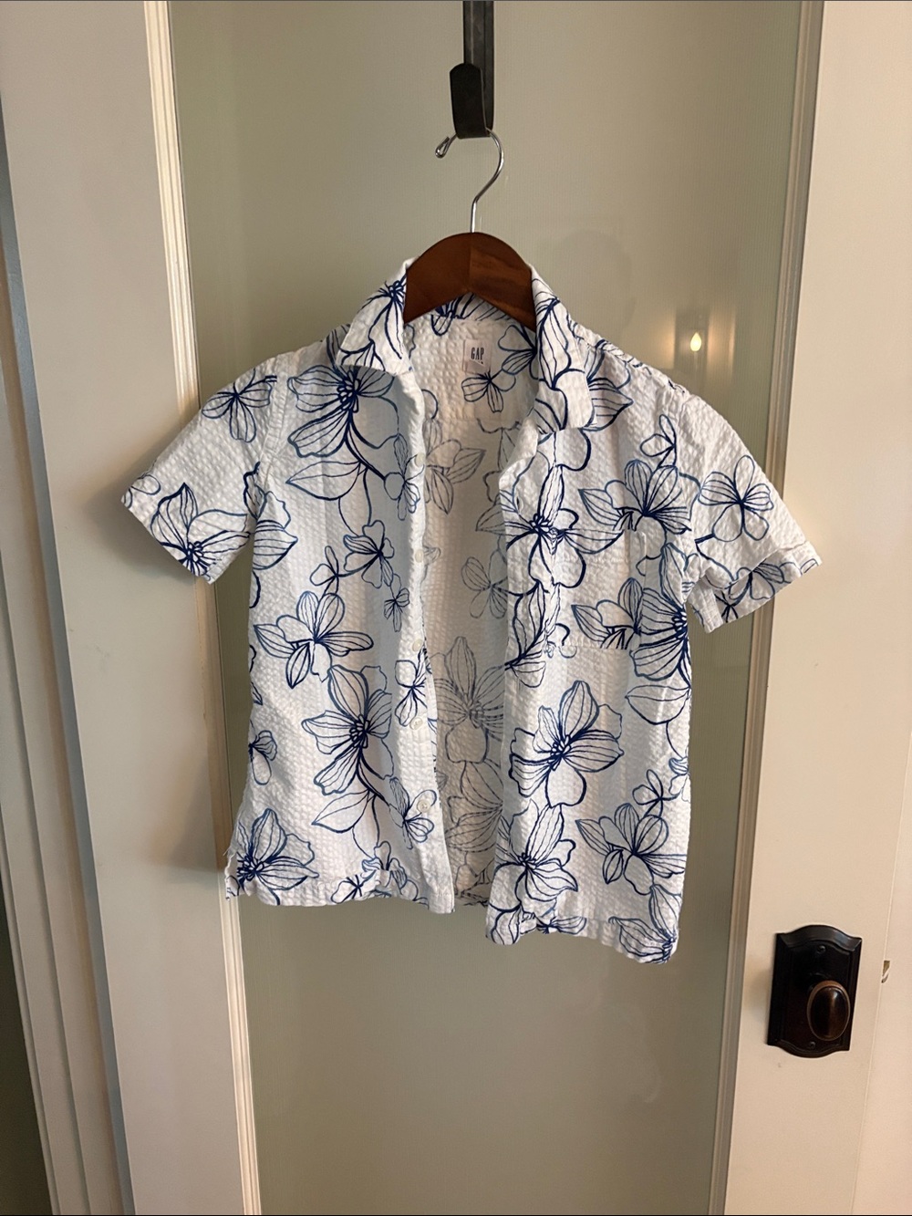 GAP White Short-Sleeve Button-Up Shirt with Blue Floral Print